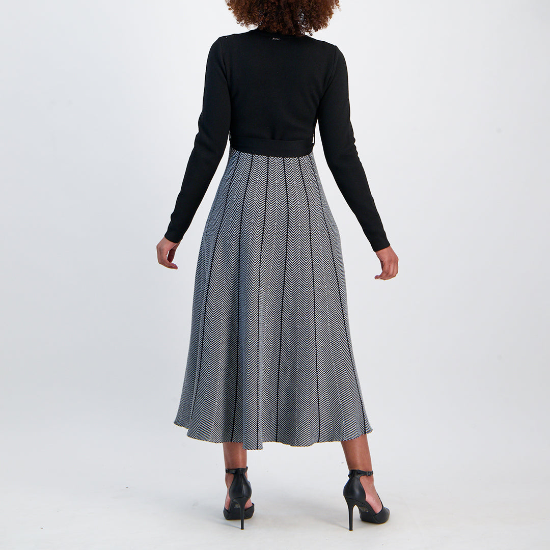 Black and White Pleated dress