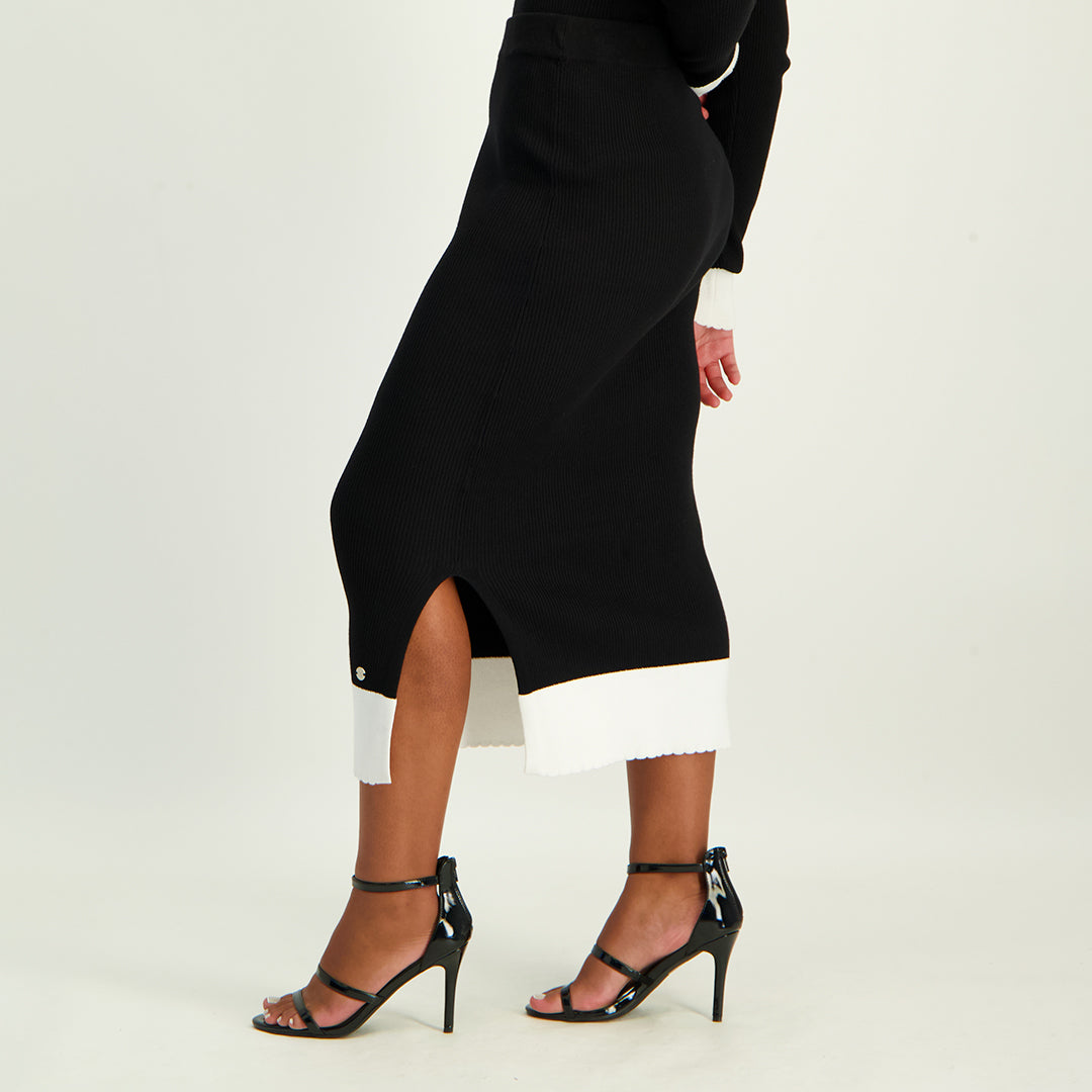 Ladies Black/Cream Skirt