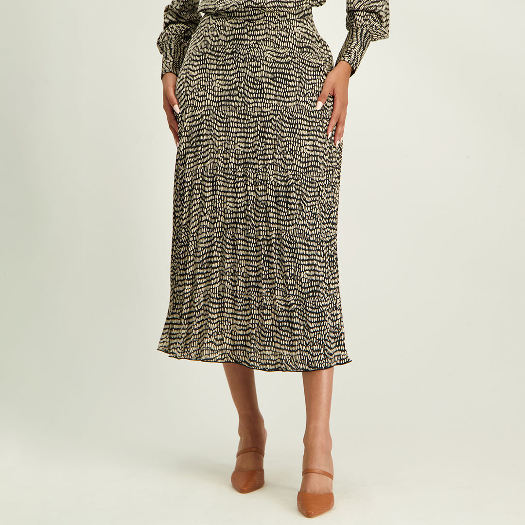 Ladies Black/Cream Pleated skirt