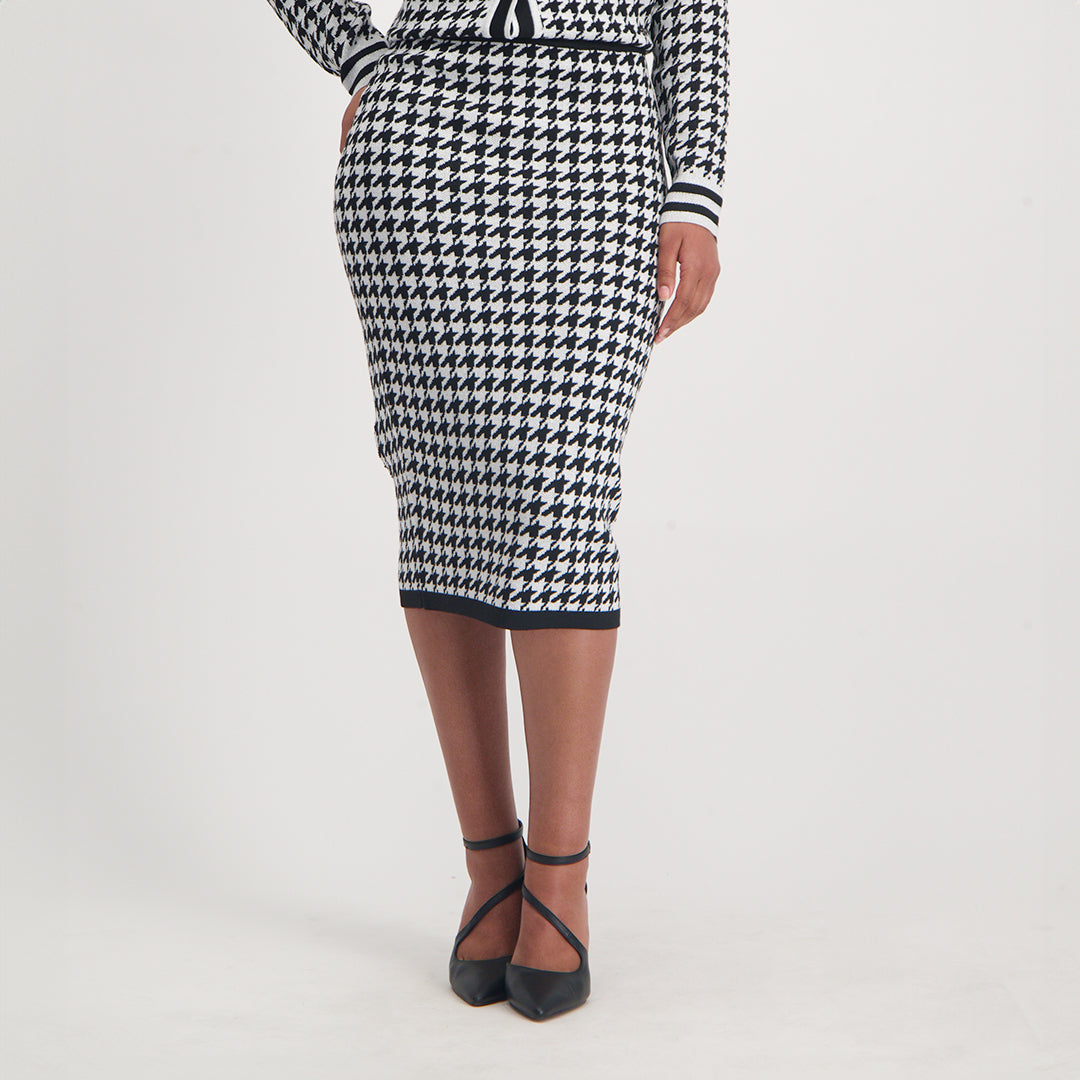 Ladies Black/White Lurex Skirt