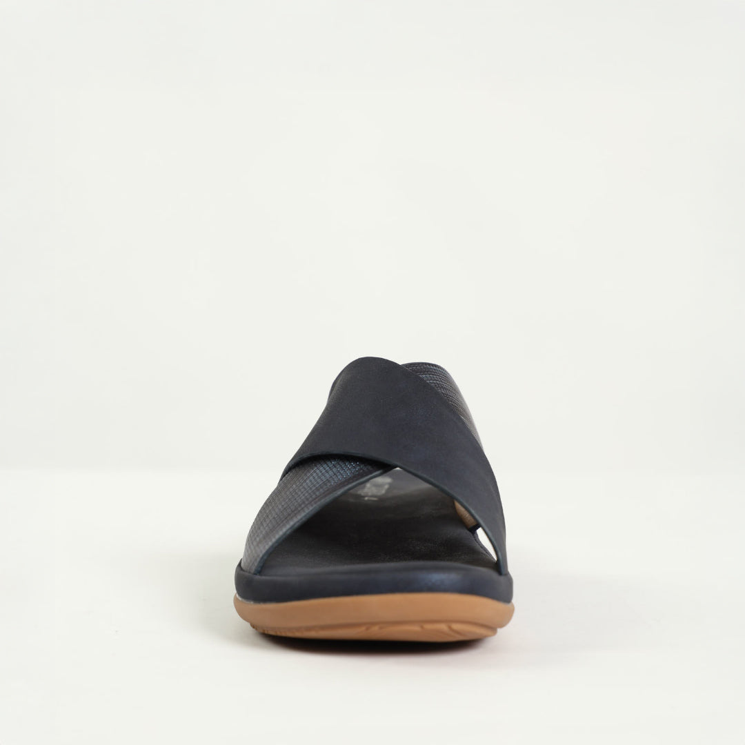 Comfort Push In Sandal.Black Diamante