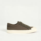 Canvas Sneaker.