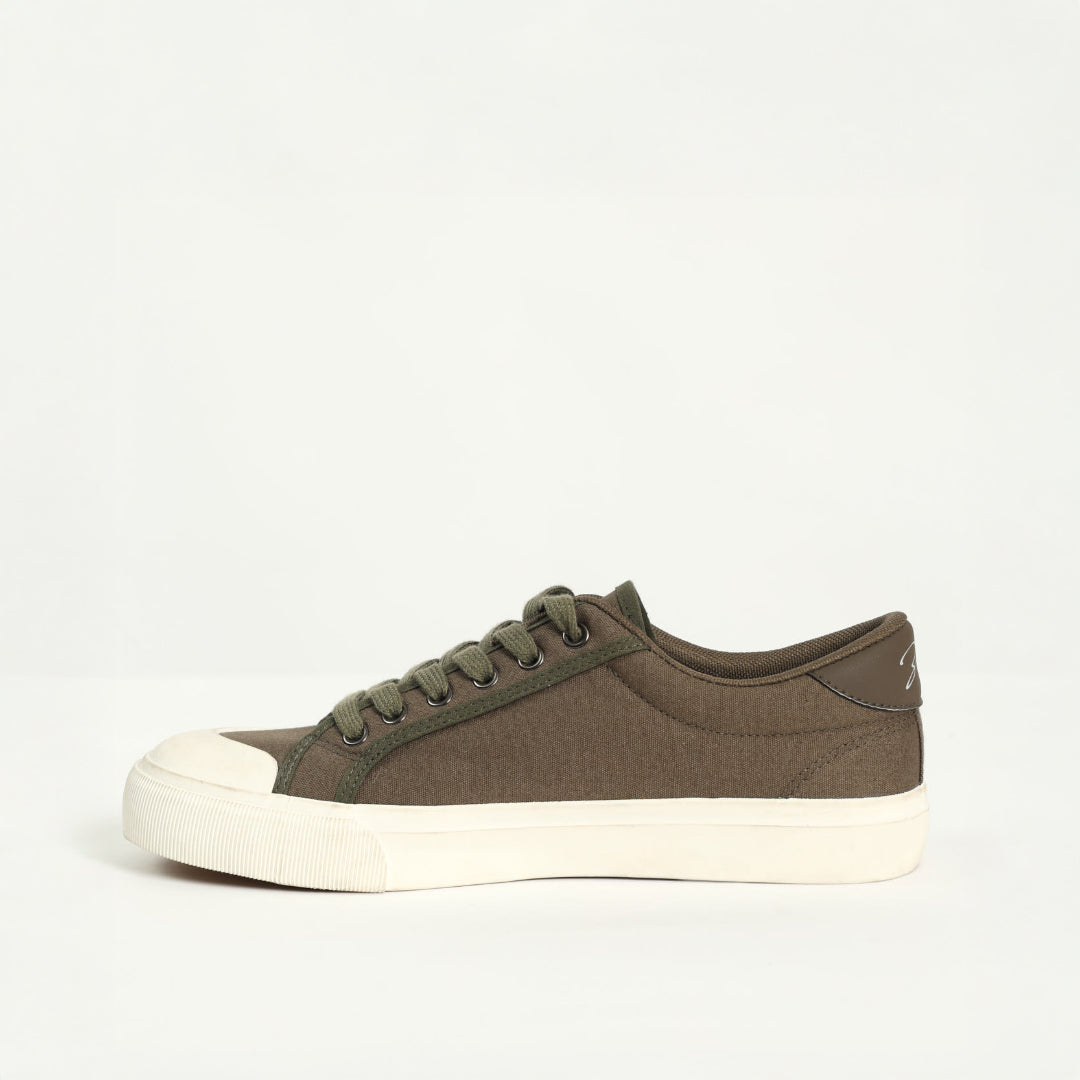Canvas Sneaker.
