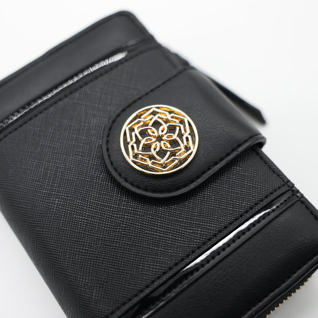 Mid Wallet.Crosshatch.