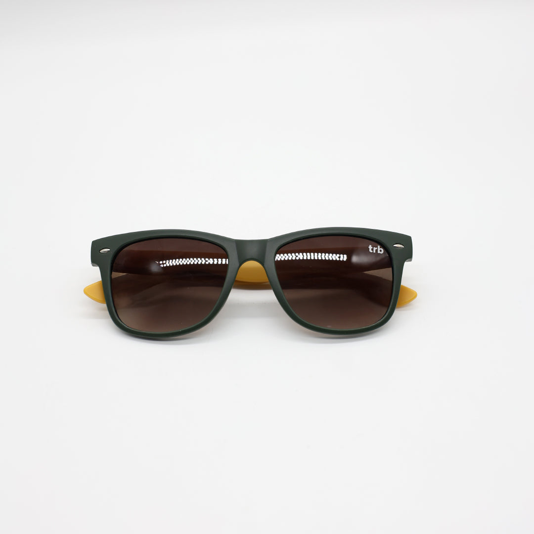 Sunglasses With Dk Choc Gradient Lens.