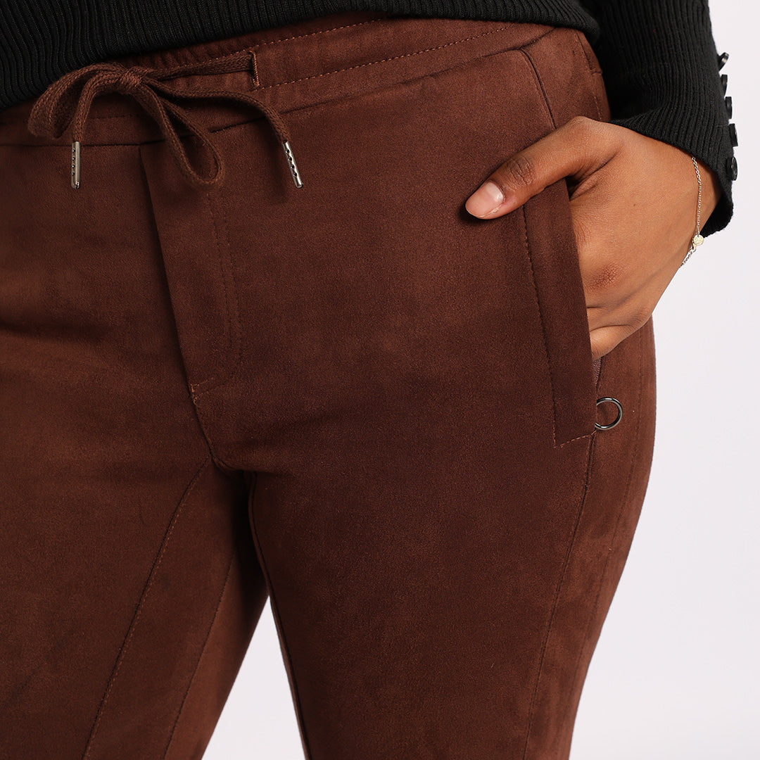 BROWN SUEDE PANT WITH ZIP ON POCKETS