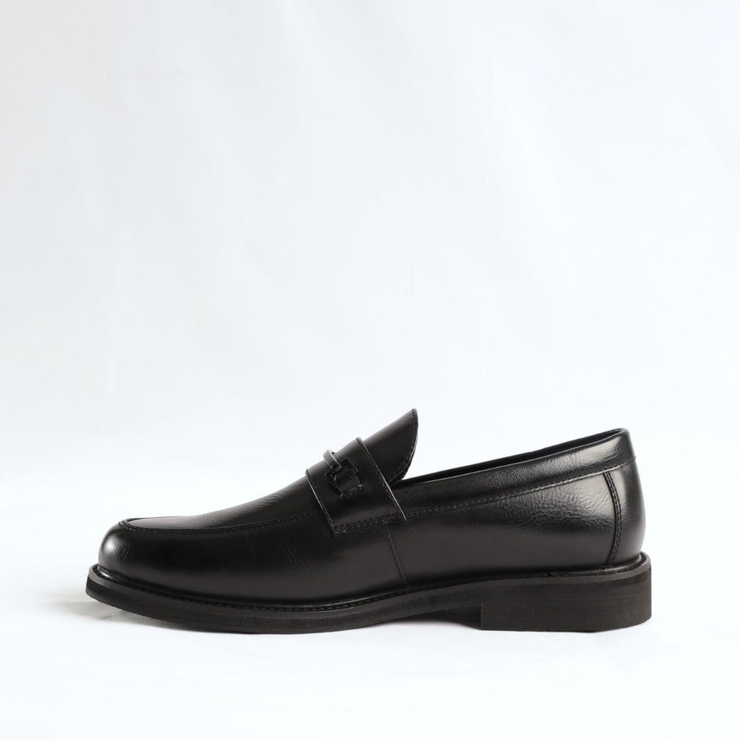 Formal Loafer Shoe.Trim Detail.