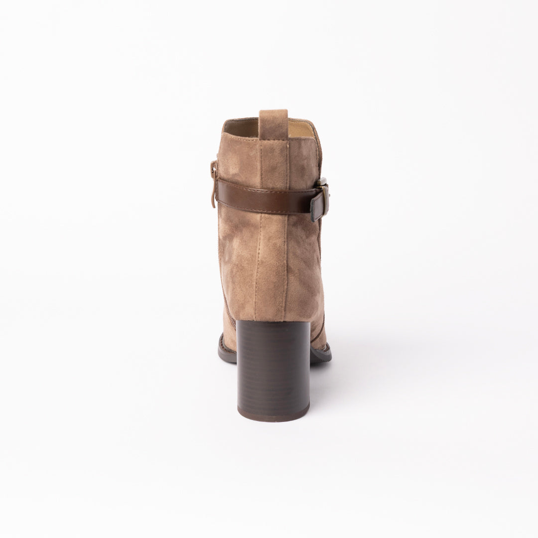 TAUPE SUEDE CHELSEA BOOT