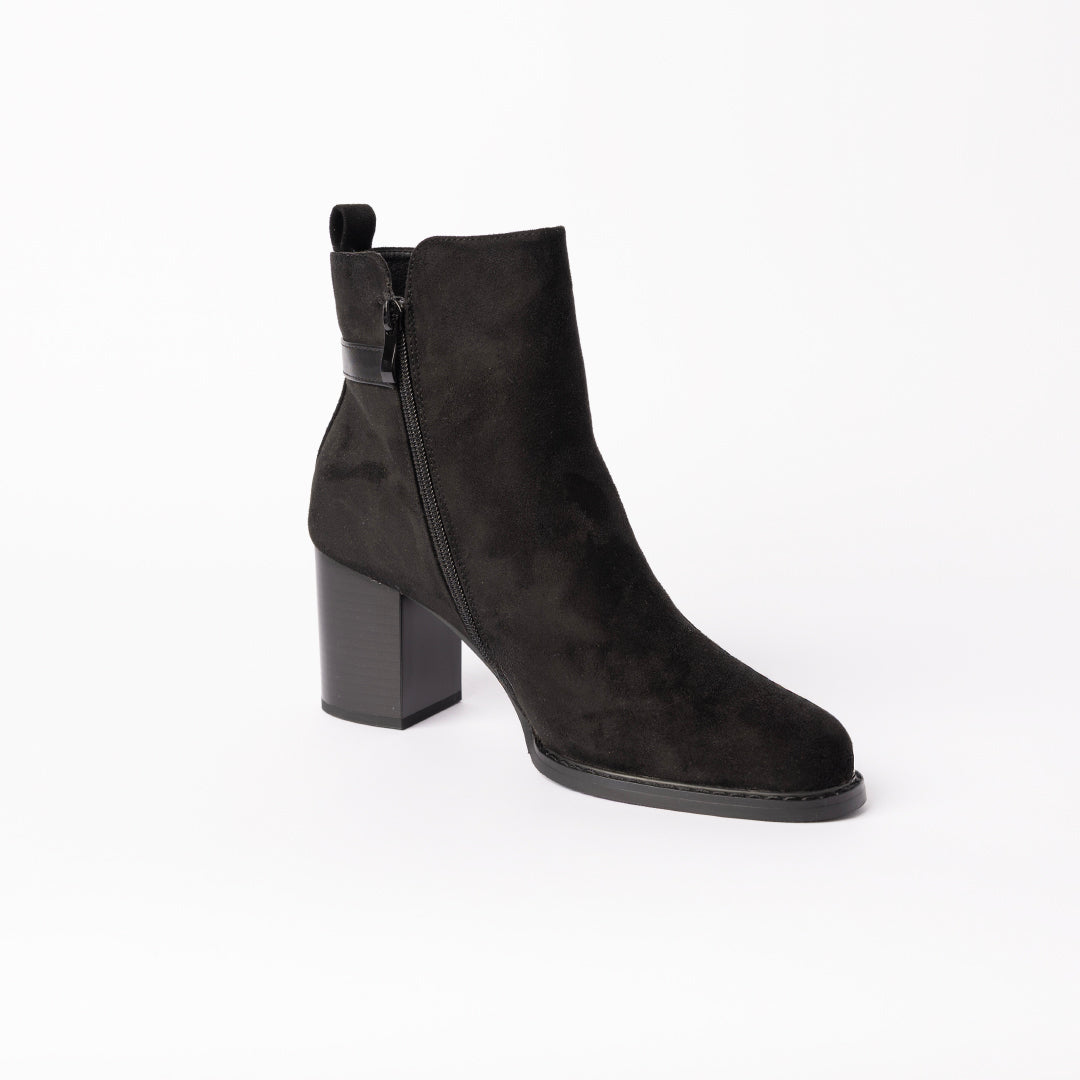 BLACK SUEDE CHELSEA BOOT