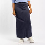 NAVY SUEDE SKIRT WITH SLIT ON THE BACK