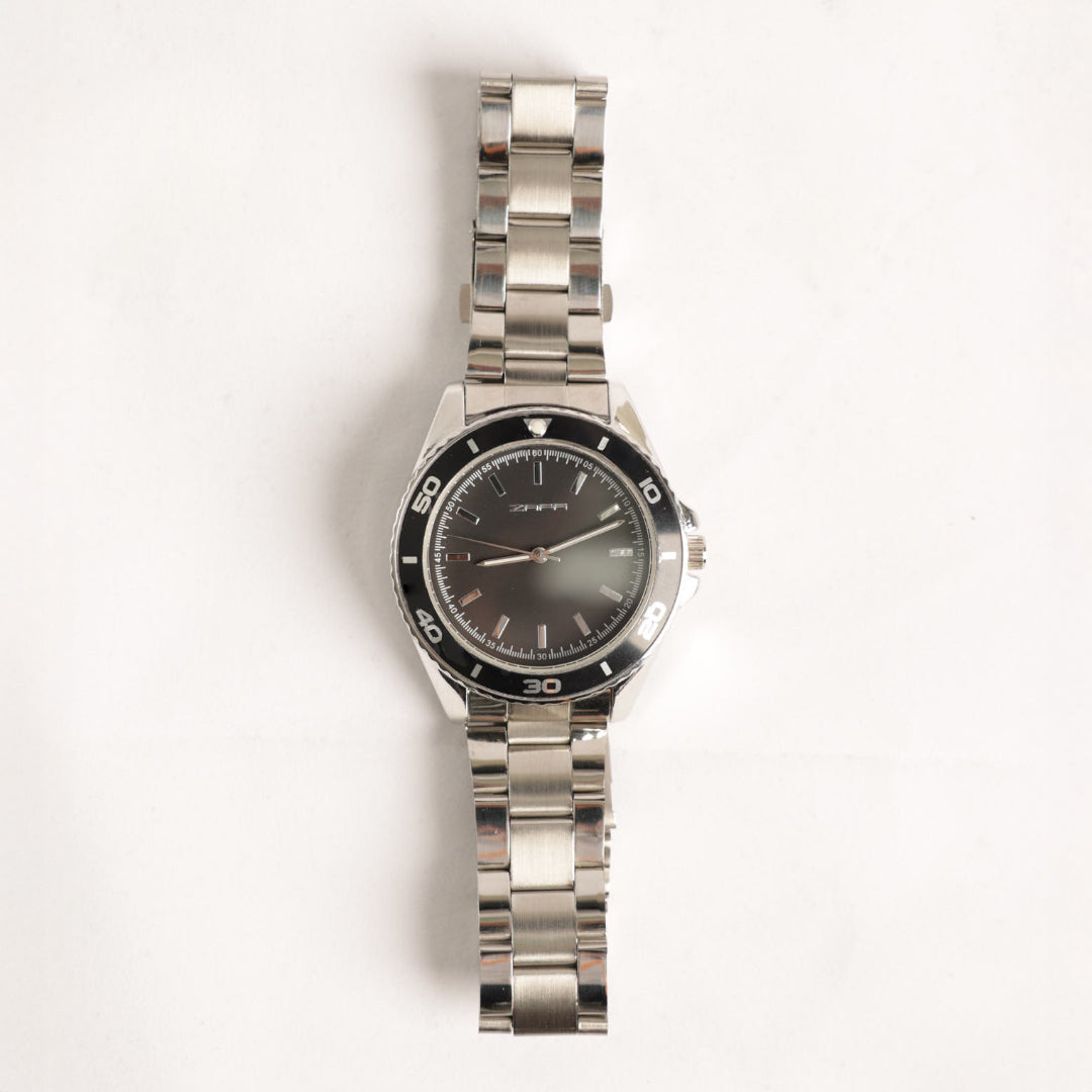 Link Watch With Black Dial.