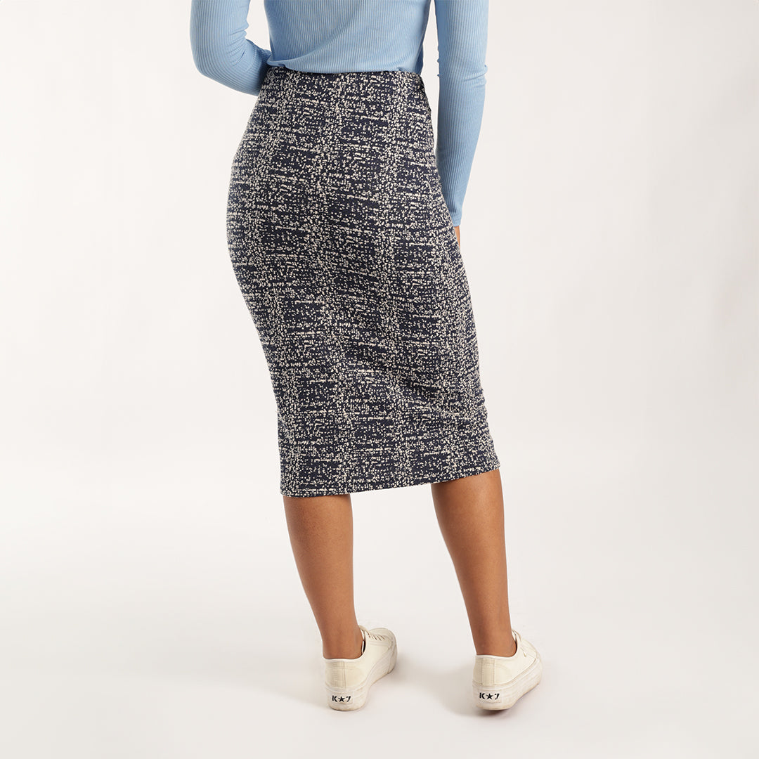 NAVY/WHITE SKIRT