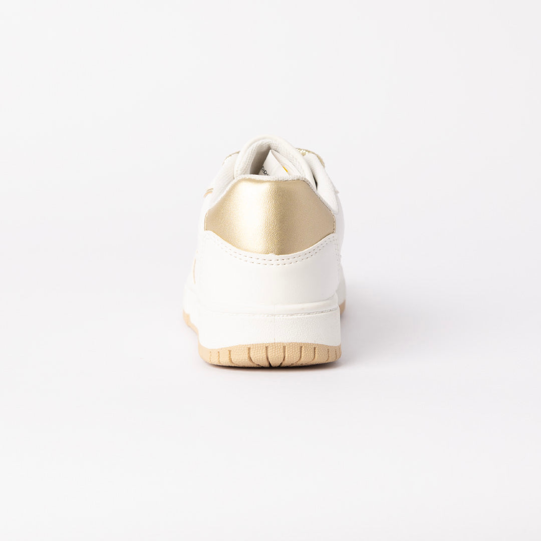 WHITE SNEAKER