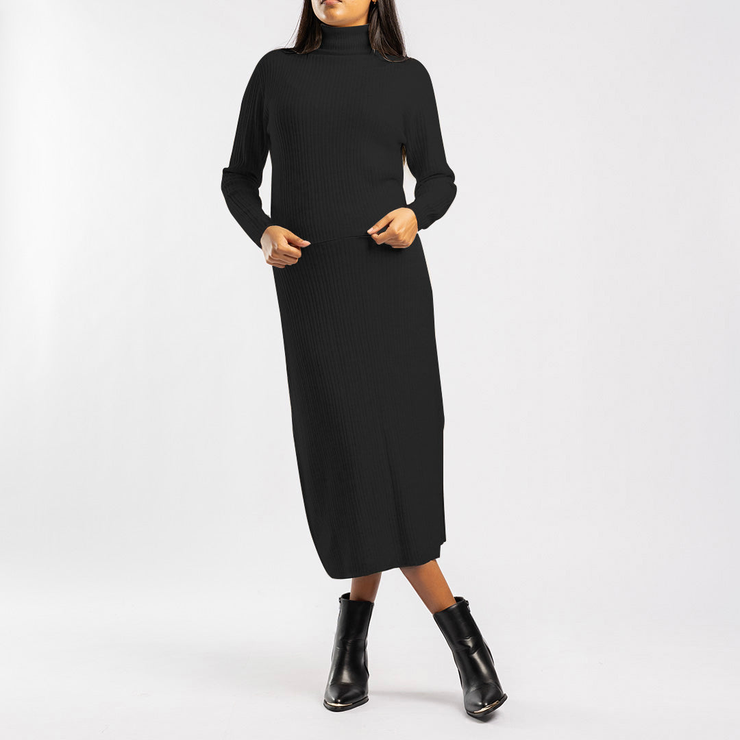 BLACK KNITTED SKIRT
