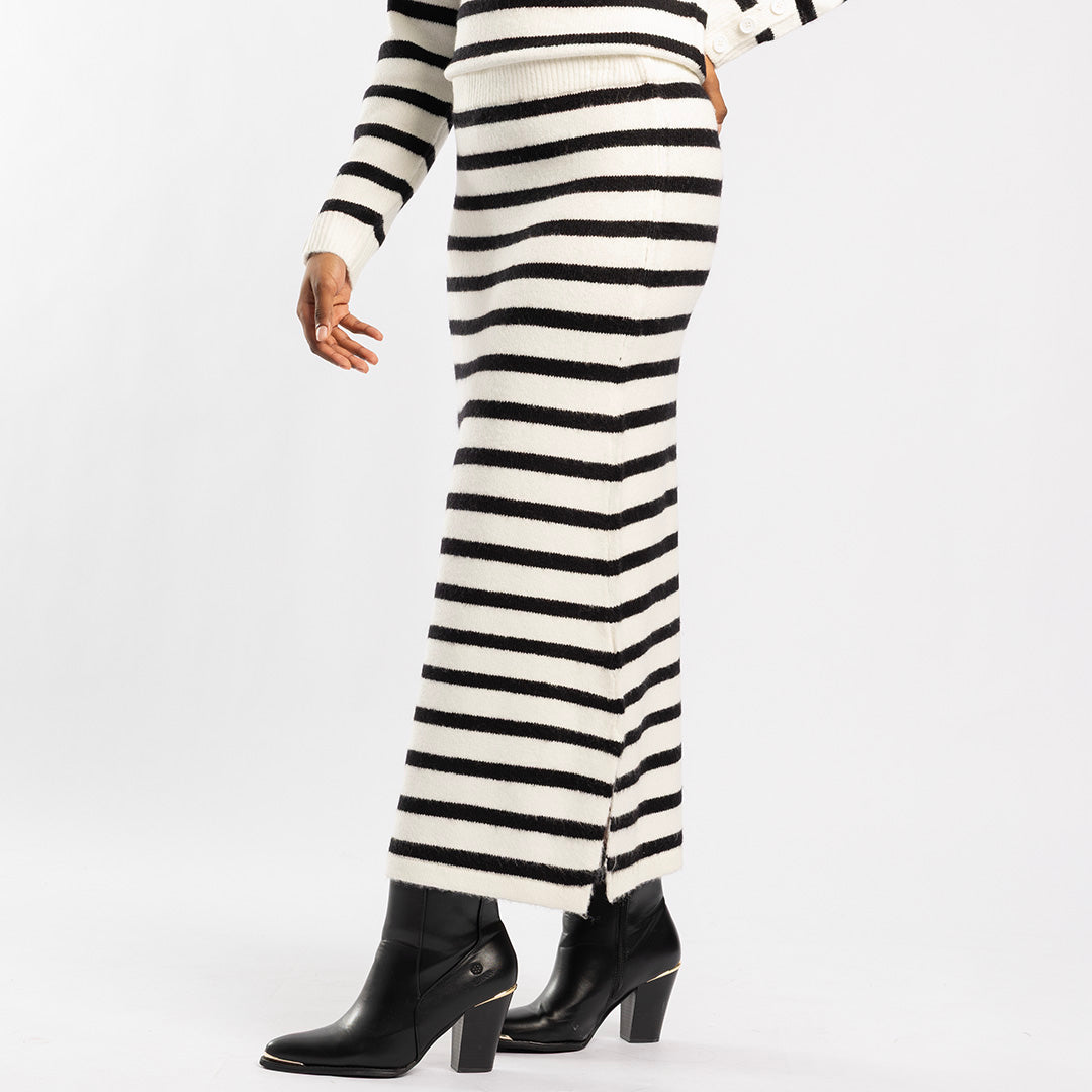 BLACK/WHITE STRIPE KNITTED SKIRT