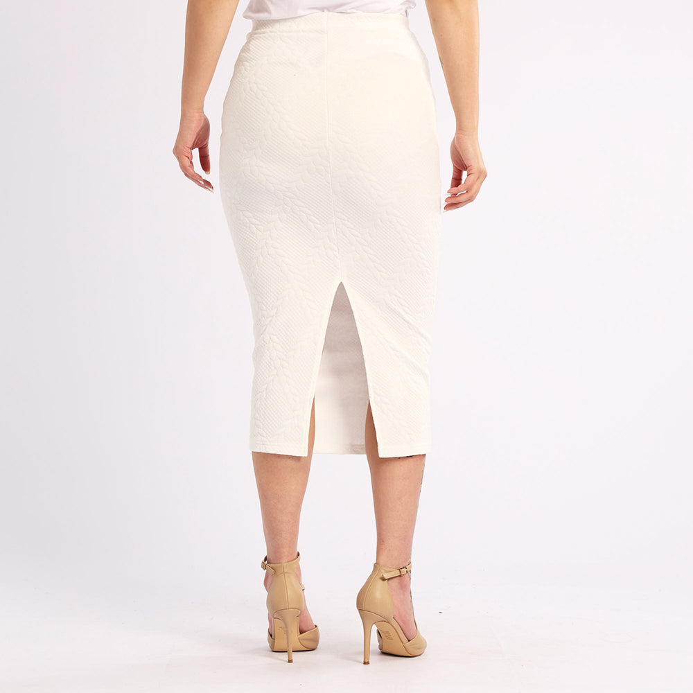 WHITE SKIRT WITH SLIT AT THE BACK