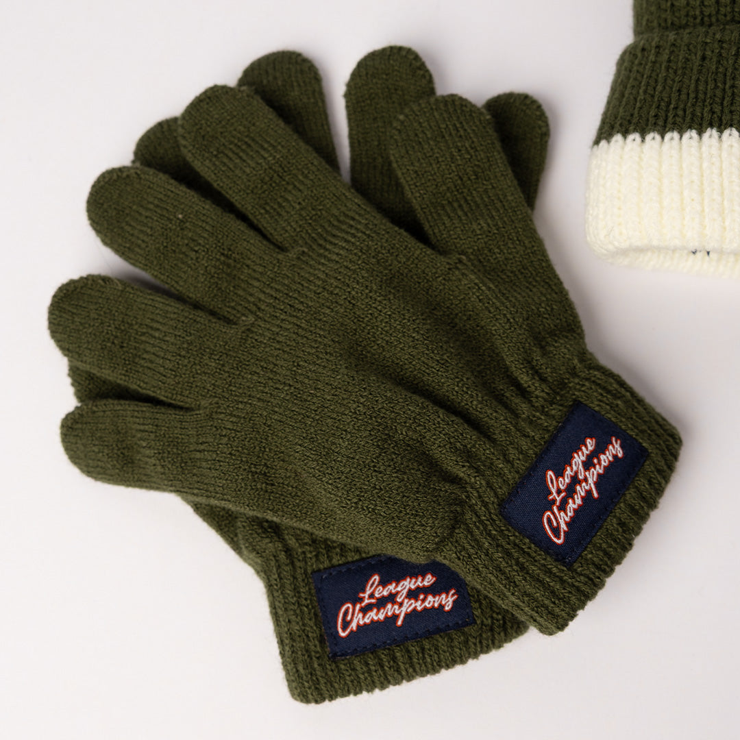 Coloublock Beanie And Glove Set.