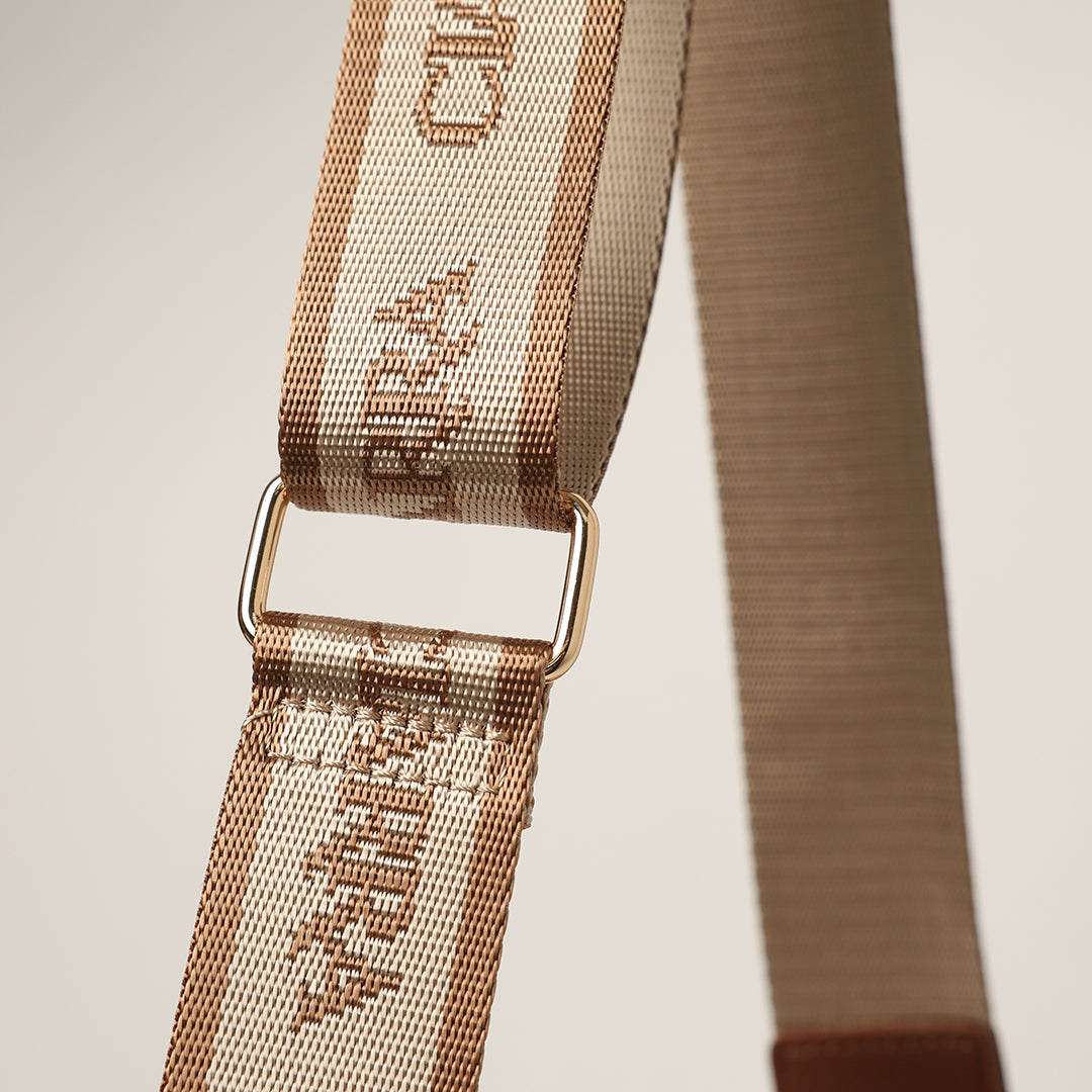 Mid Tote Bag.Clasp Detail.