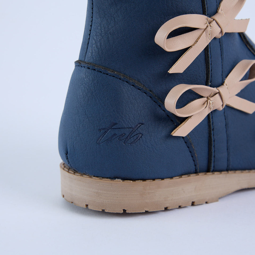 Long Fur Boot.Bow Detail.