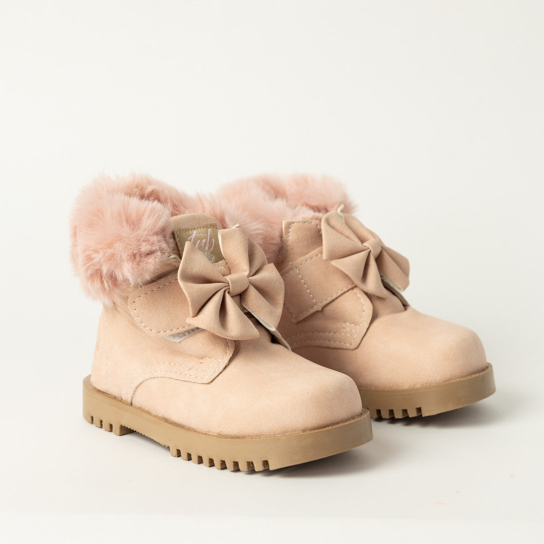Lace Up Boot.Fur Collar.