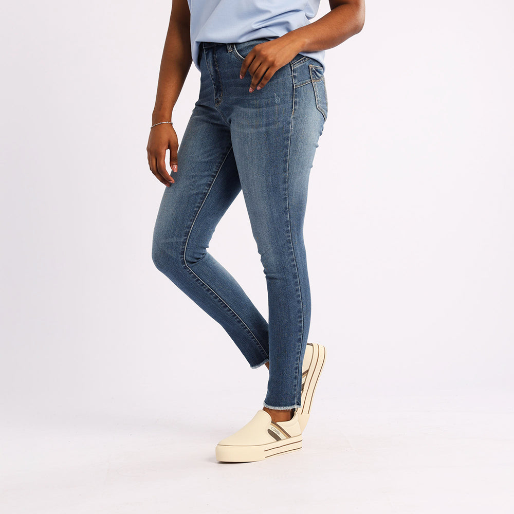LADIES BLUE JEAN