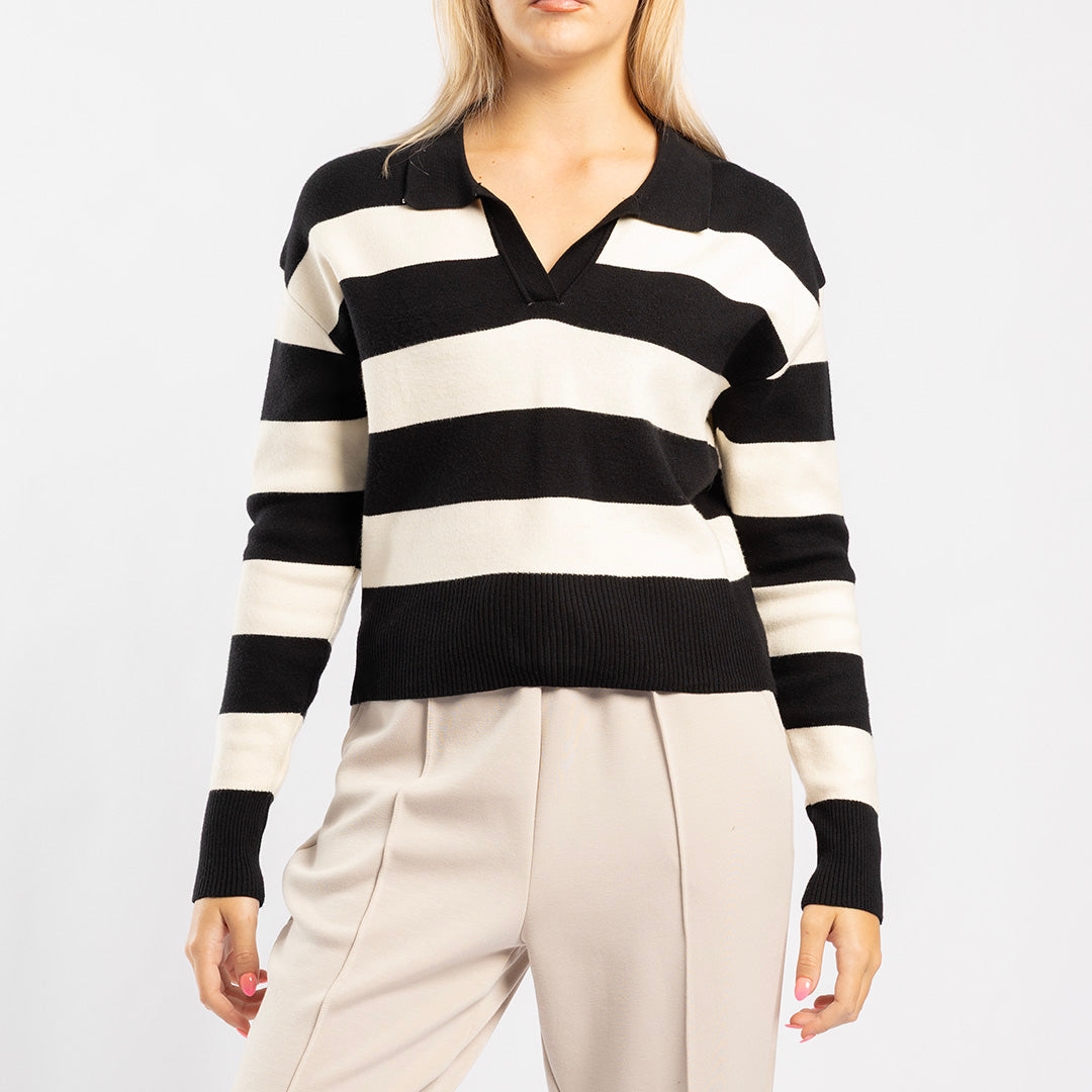 BLACK/WHITE LONG SLEEVE KNITTED TOP