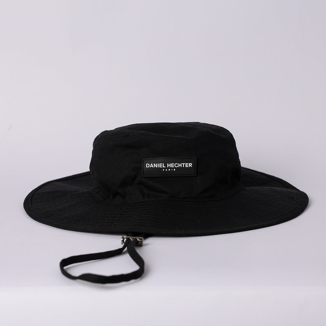 BLACK BOONEY BUCKET HAT (RED TAPE DETAIL)