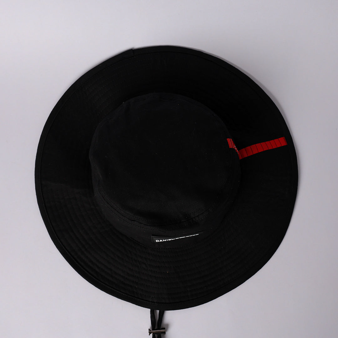 BLACK BOONEY BUCKET HAT (RED TAPE DETAIL)