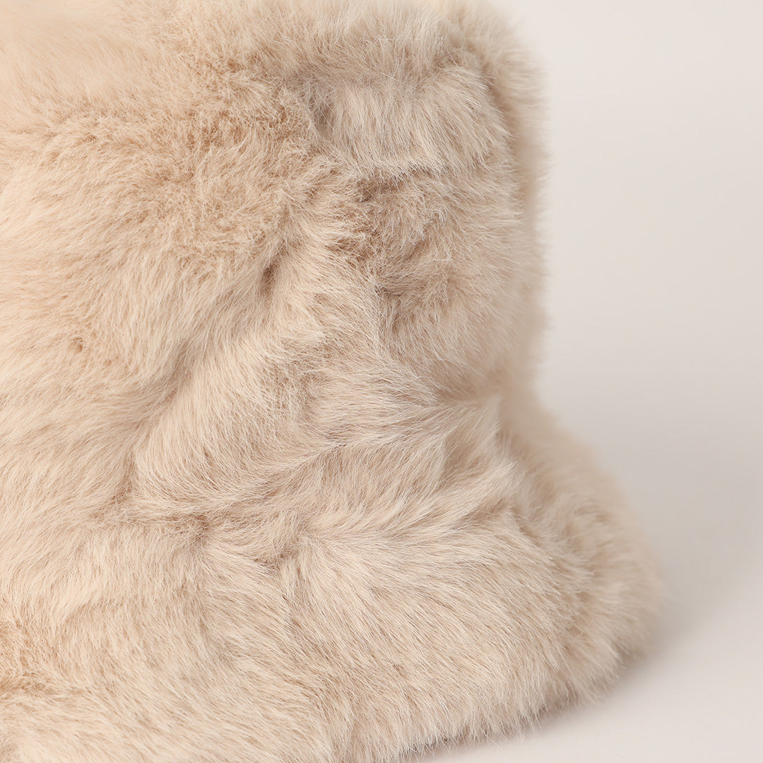 BEIGE FUR BUCKET HAT