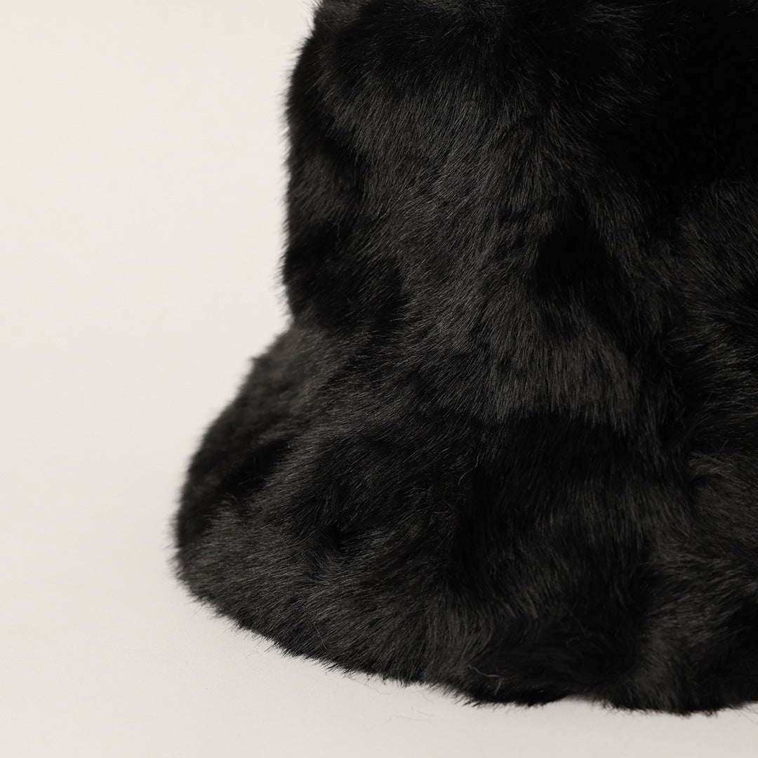 BLACK FUR BUCKET HAT