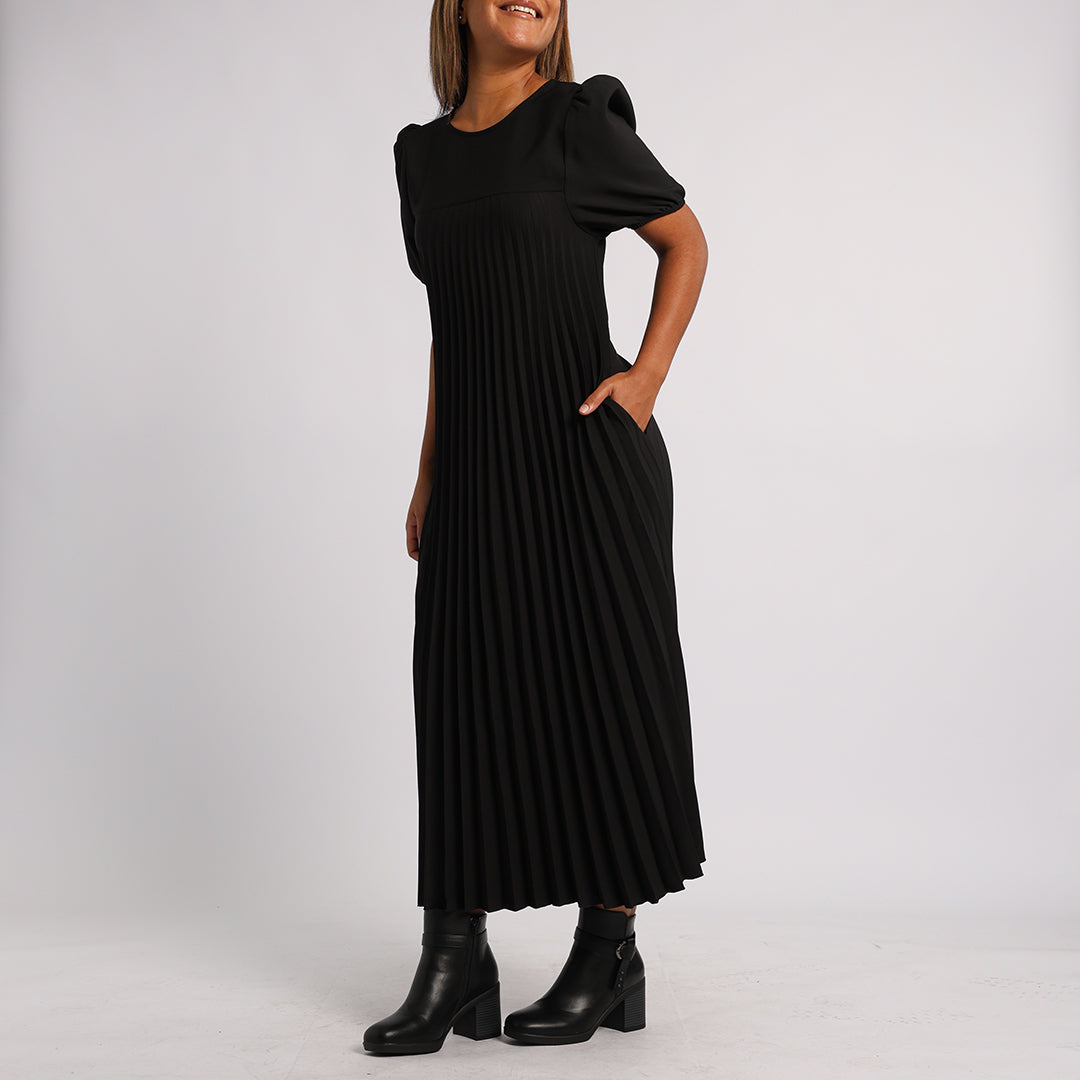 LADIES PLEATED S/S DRESS