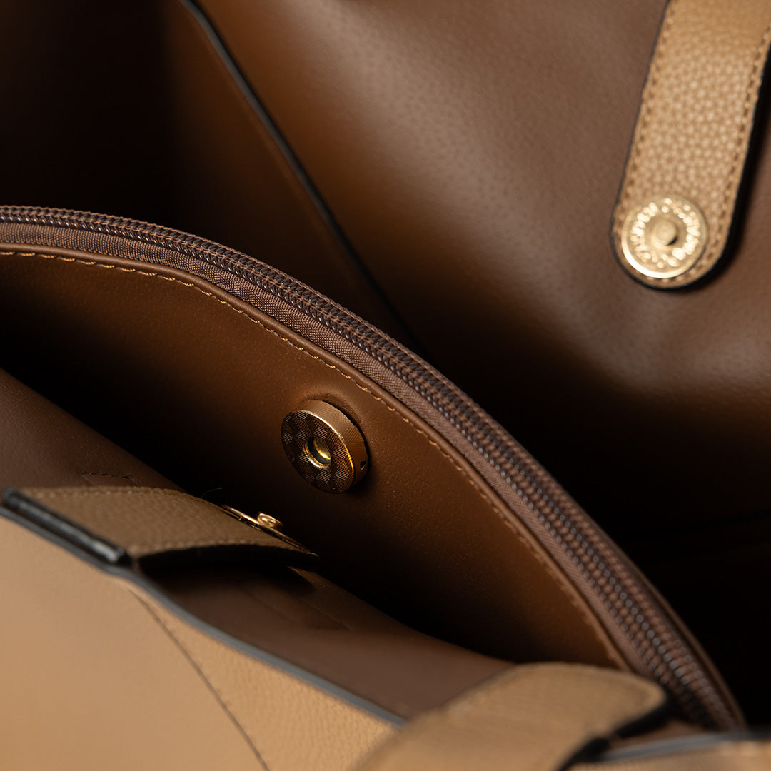 LADIES HANDBAG