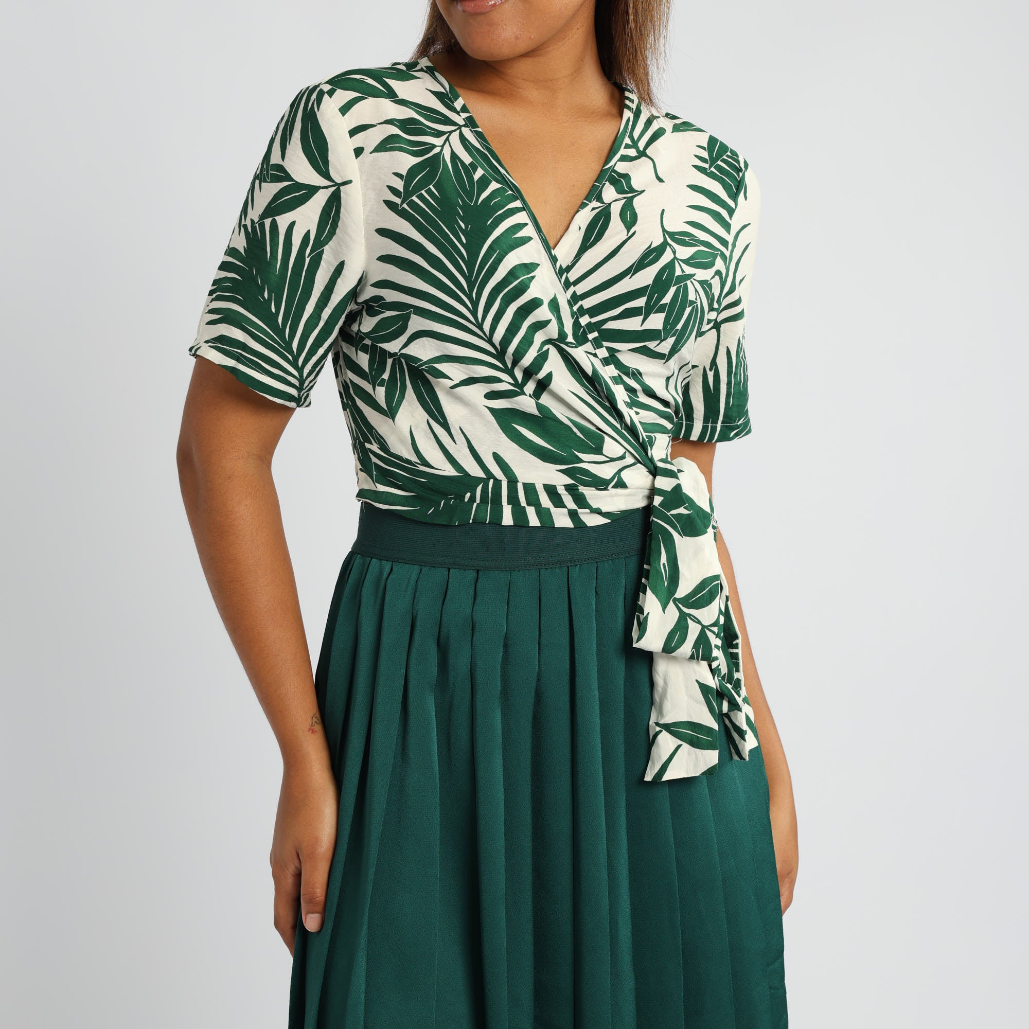 GREEN PLEATED SKIRT