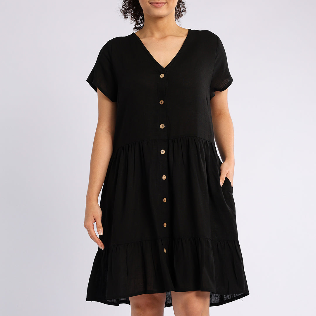 BLACK SHORT SLEEVE TIERD DRESS WITH BUTTON DETAIL