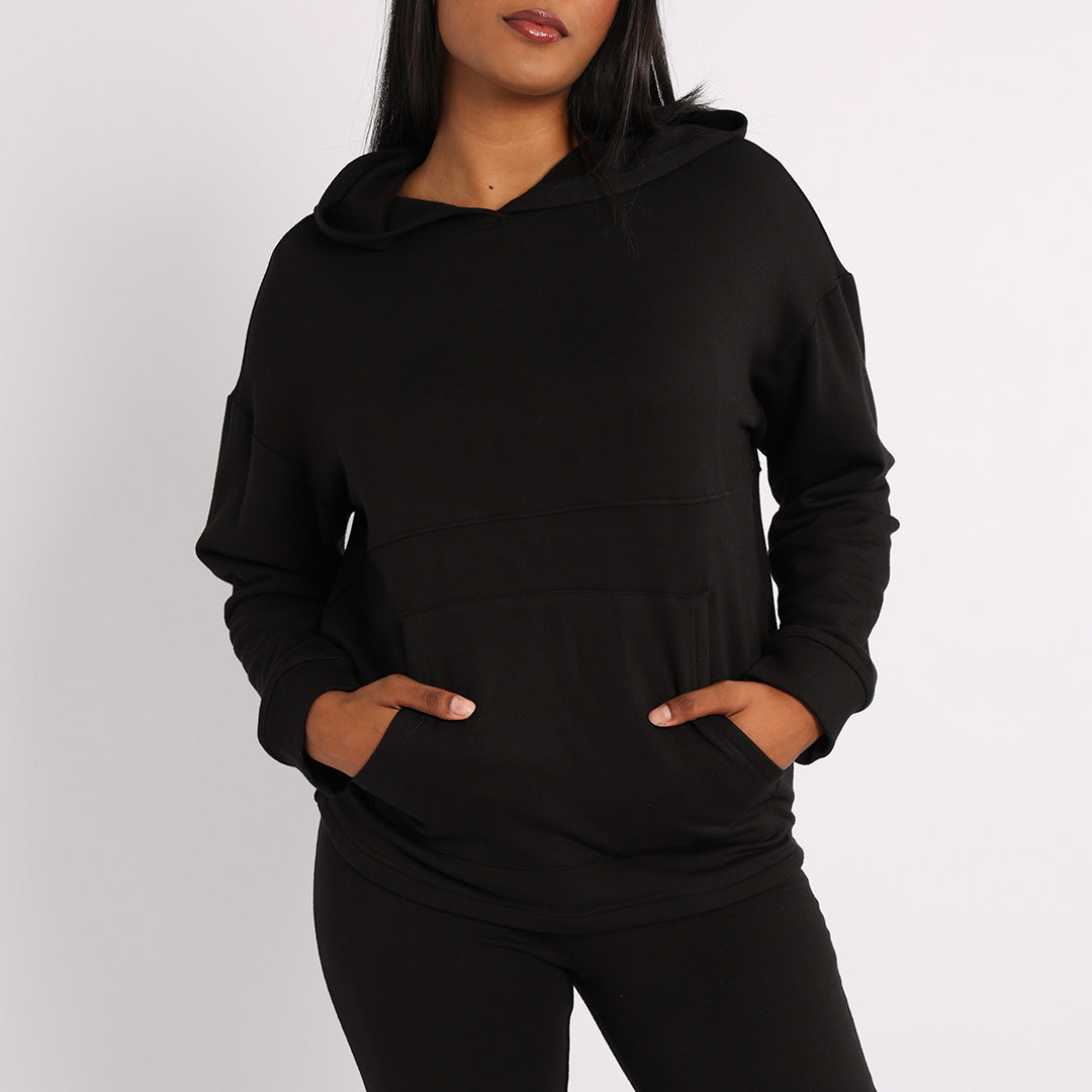 BLACK LONG SLEEVE SWEATER WITH KANGAROO POCKETS