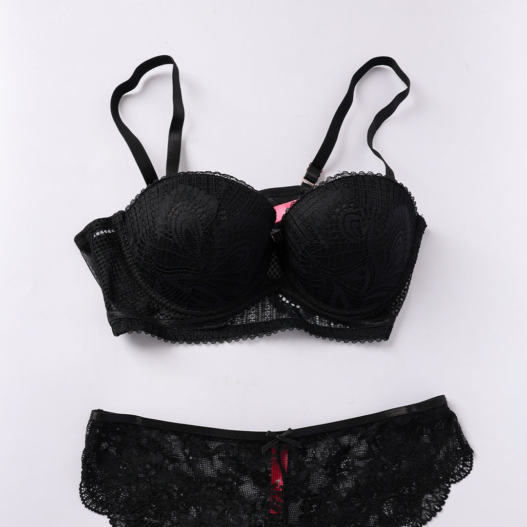 BLACK LACE BRA