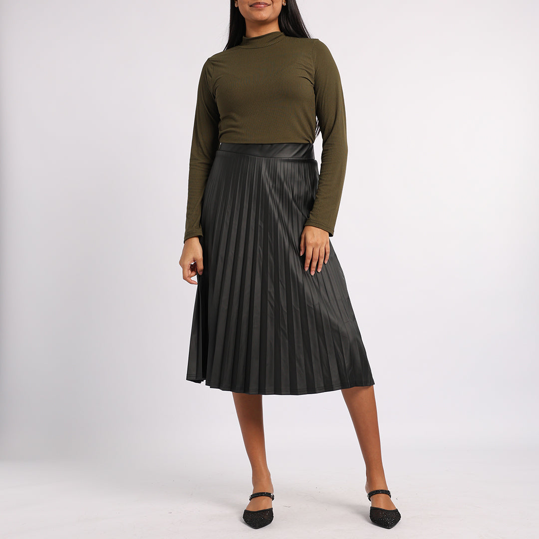 BLACK PU PLEATED SKIRT