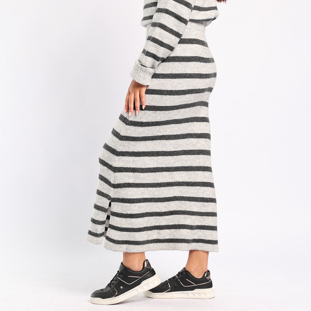 GREY/BLACK KNITTED SKIRT
