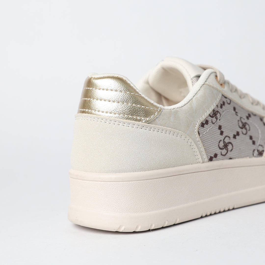 Court Sneaker