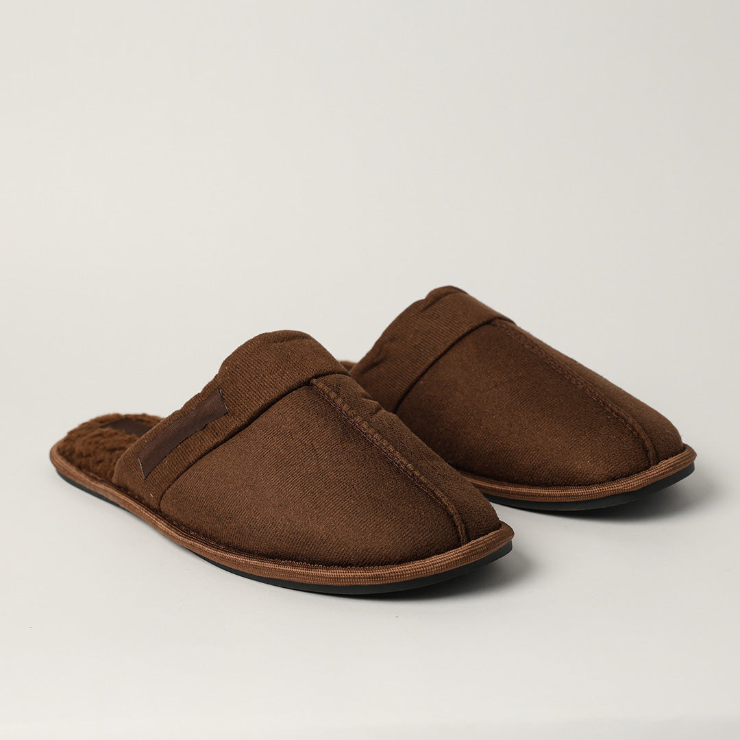 BROWN CLOSED TOE SLIPPER (FUR INNER, EMBROIDED LOGO)