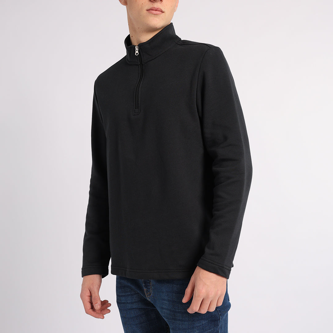 BLACK SWEATER