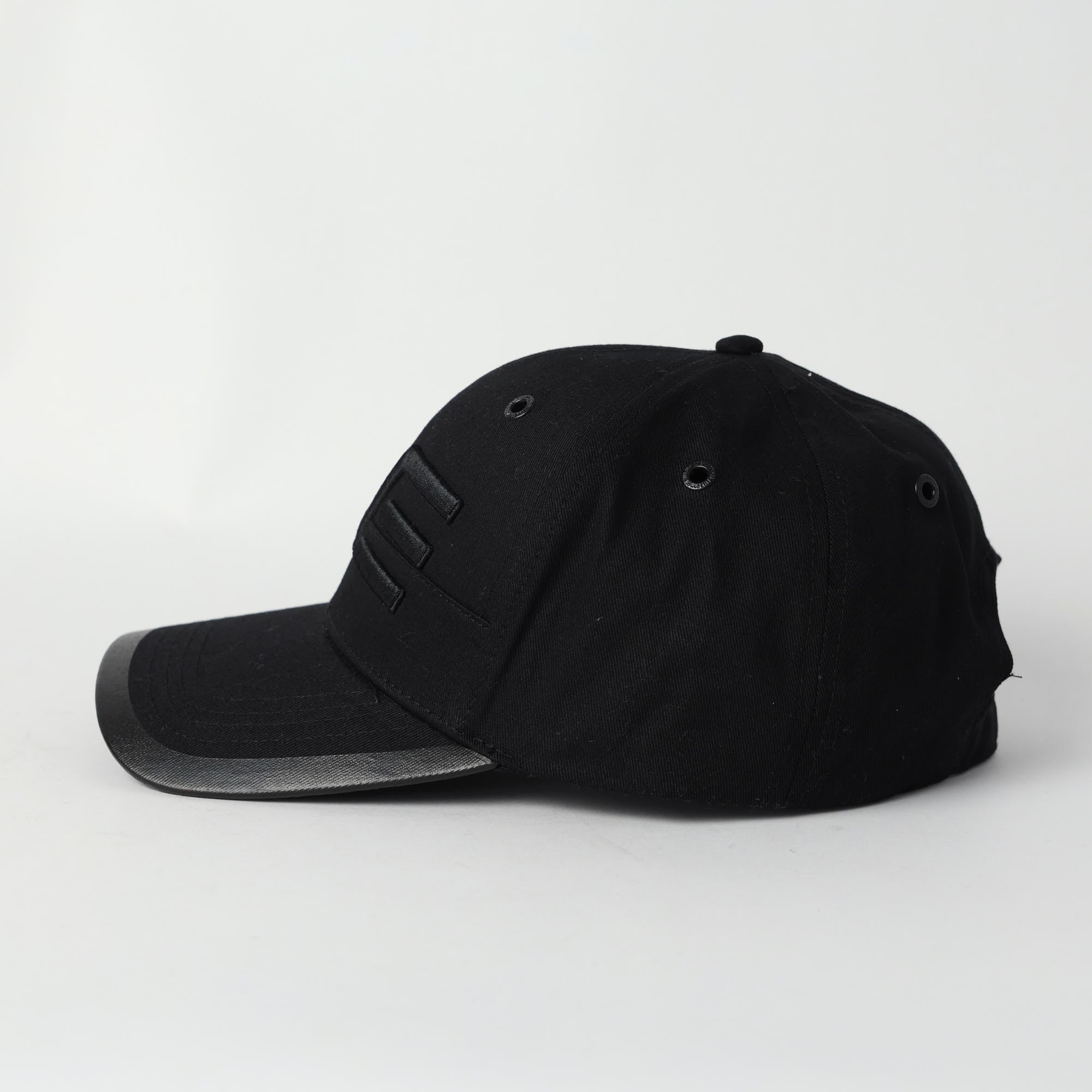 MENS EVOLVE BLACK PEAK CAP (WING STITCH)