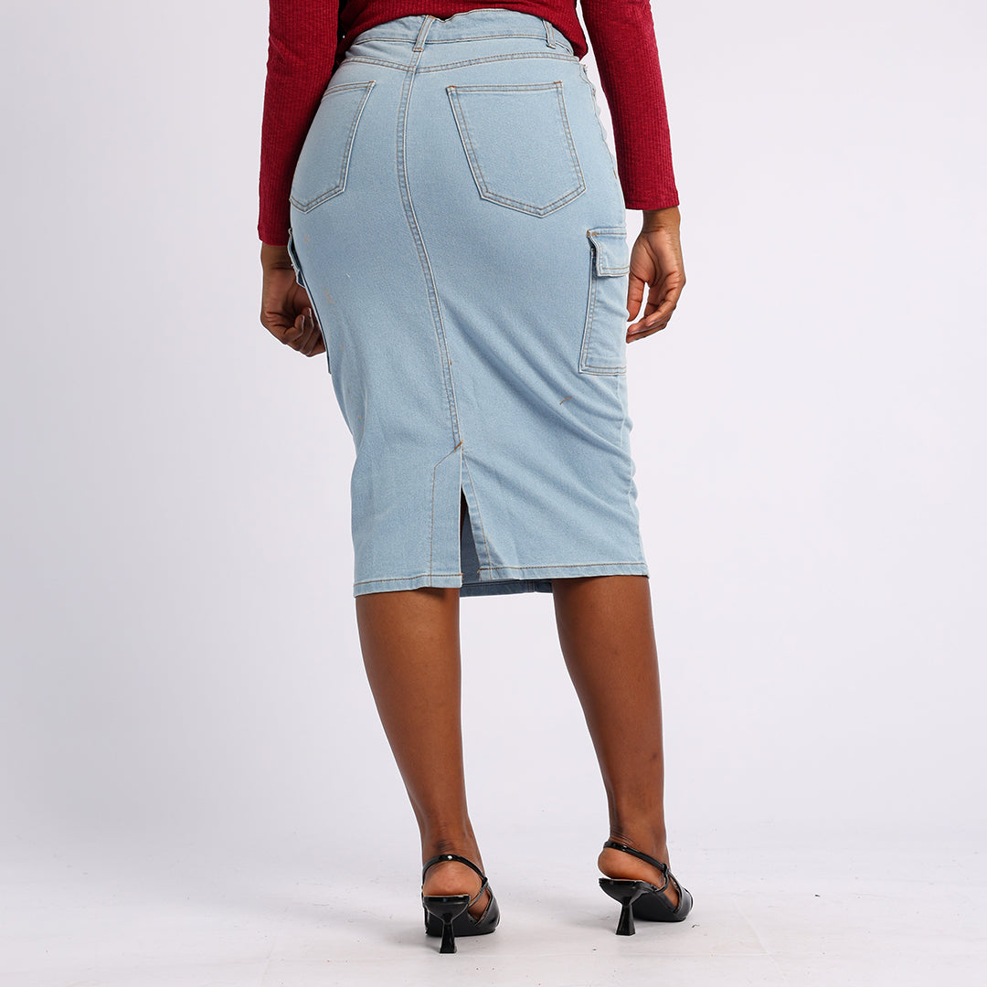 CARGO SKIRT WITH SLIT IN THE FRONT