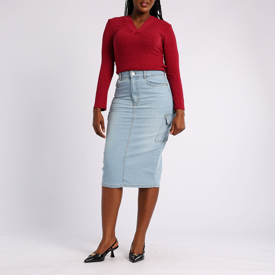 CARGO SKIRT WITH SLIT IN THE FRONT