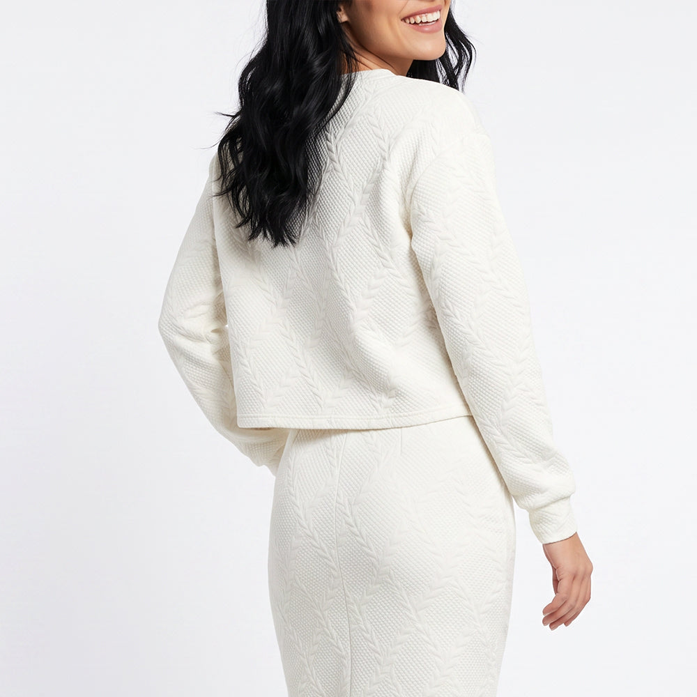 WHITE LONG SLEEVE SWEATER