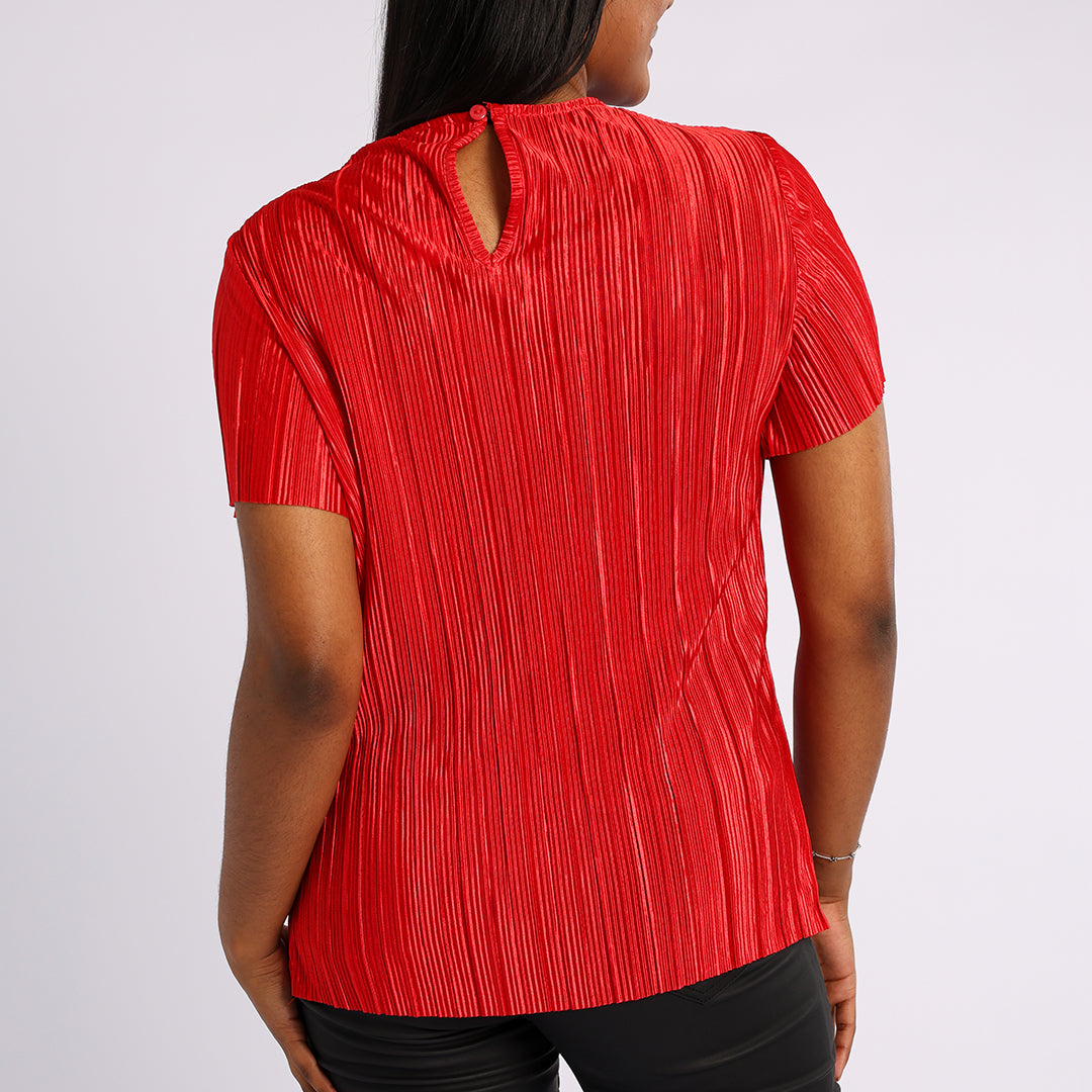 RED SHORT SLEEVE TOP