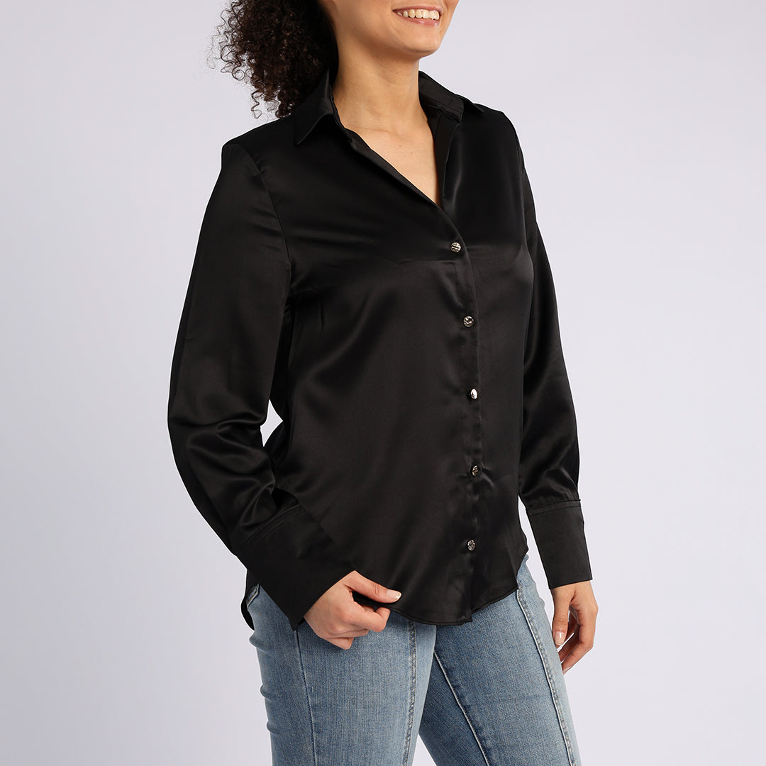 BLACK LONG SLEEVE SATIN SHIRT