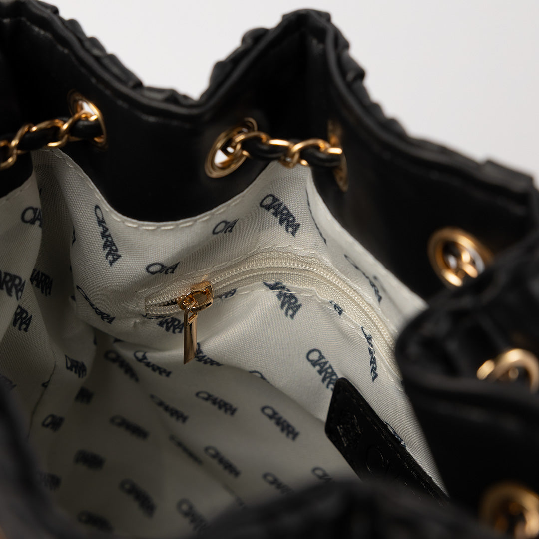 Pleated Bucket Bag.Chain Pu Strap.