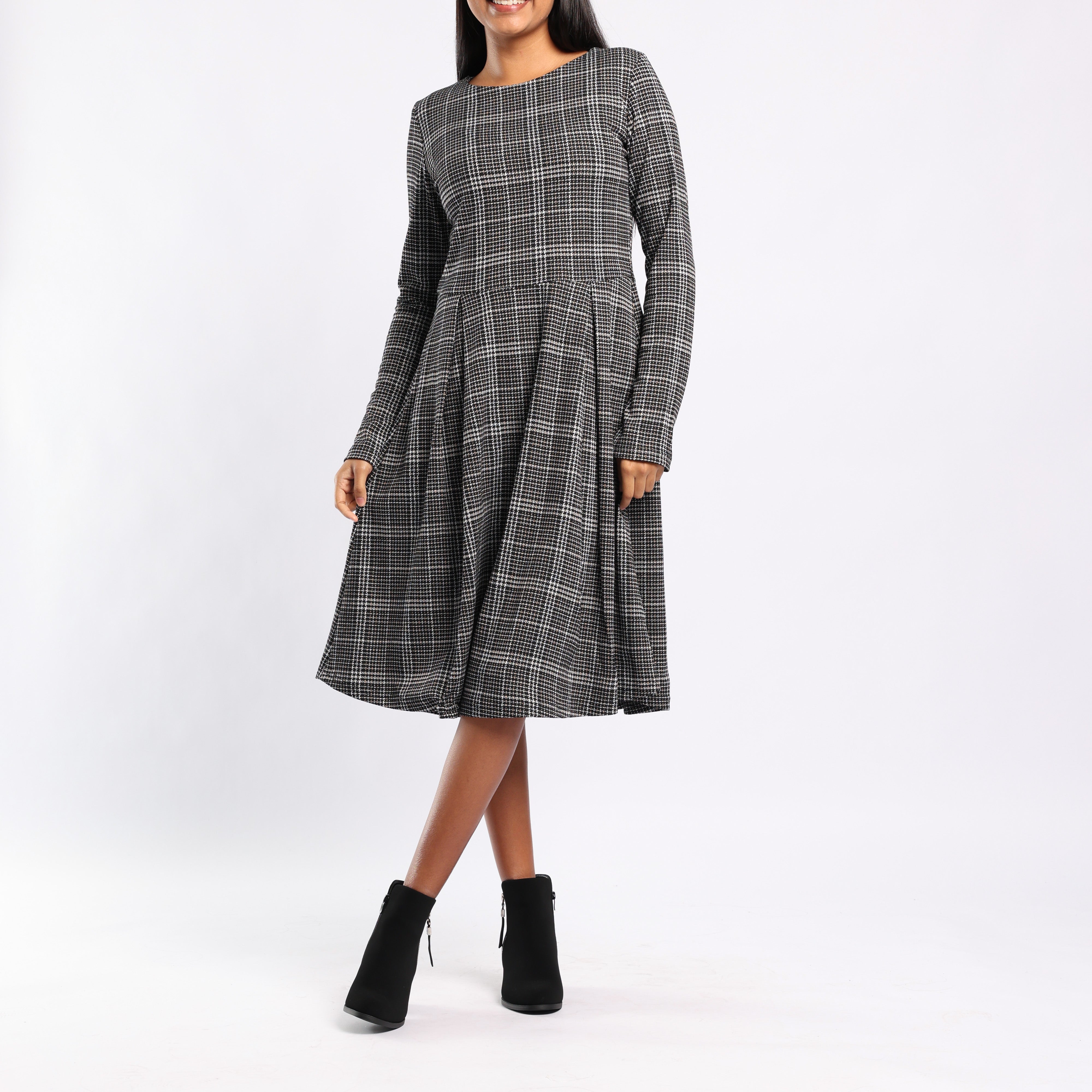 ALORA LADIES BLACK/WHITE DRESS