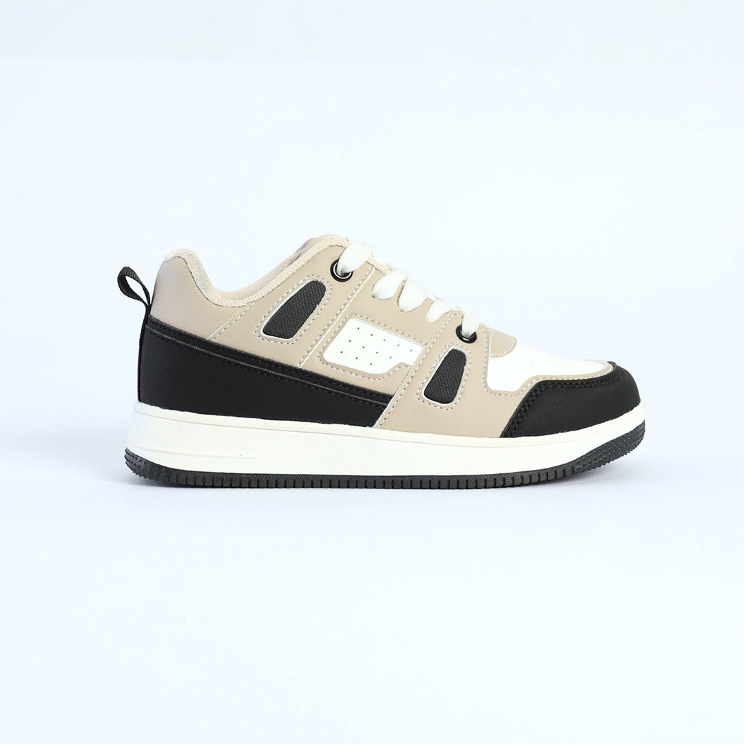 Colourblock Court Sneaker.